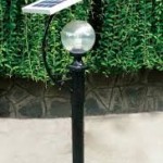 Đèn sân vườn năng lượng mặt trời